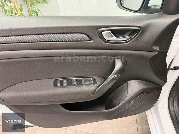 DEĞİŞENSİZ DİZEL OTOMATİK MEGANE