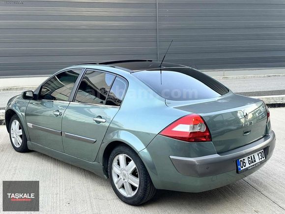 2004 1.6 DYNAMIC DEĞİŞENSİZ 5 BOYA CAM TAVAN MAKAM 150.000 KM