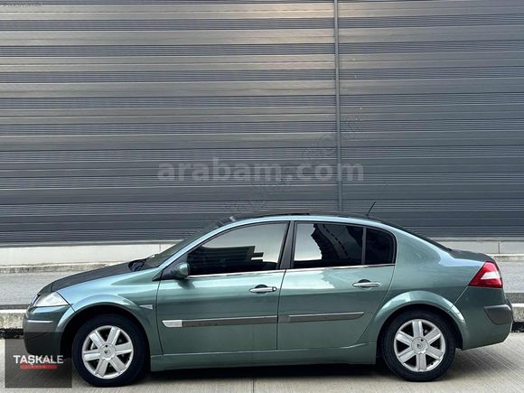 2004 1.6 DYNAMIC DEĞİŞENSİZ 5 BOYA CAM TAVAN MAKAM 150.000 KM