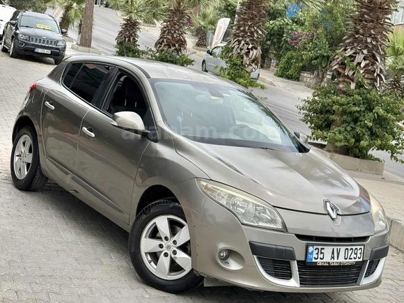 CEMAL TABAK / 2010 MEGANE HB SAFKAN BENZİN 85.000KM