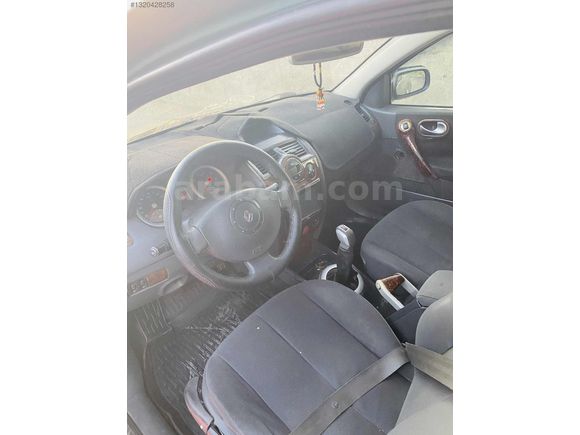 2004 MEGANE 2.LPG BENZİN 1.6.16VAYF CAM GİBİ