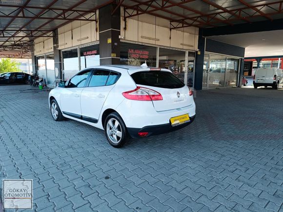 EKONOMİK ARAÇ ARAYANLARA 2011 MODEL MEGANE 3