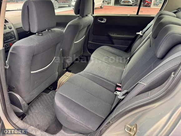 2004 MEGANE 295.000KM BAKIMLI 1.6 LPG'Lİ DEĞİŞENSİZ-CAM TAVAN