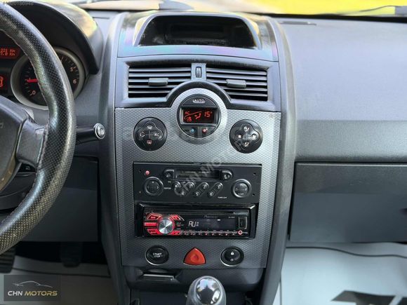 2004/RENAULT MEGANE/1.6_16WALF/DYNAMİQUE BENZİN LPG MAKAM PERDE