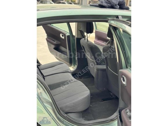 CAM TAVAN 2004 MEGANE DİNAMİK TEKNO PLUS 1.6 BENZİN LPG