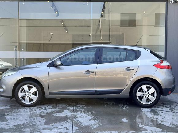 2011 RENAULT MEGANE EXPRESSION OTOMATİK 60.000KM!
