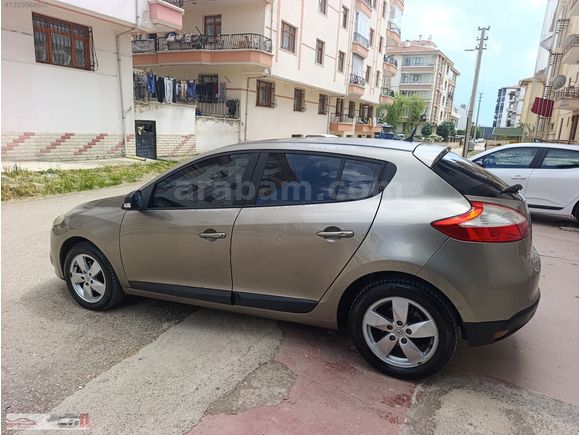 UYGUN FİYATLI TEMİZ MEGANE 3 OTOMATİK