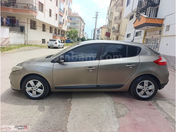 UYGUN FİYATLI TEMİZ MEGANE 3 OTOMATİK