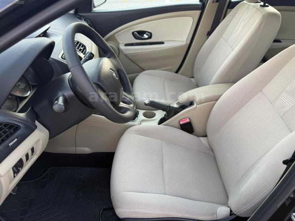 2010 MEGANE 94.000KM 1.6 EMSALSİZ TEMİZLİKTE İÇİ BEJ