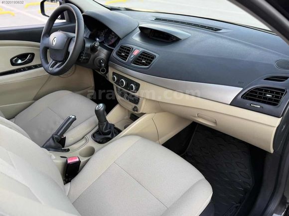 2010 MEGANE 94.000KM 1.6 EMSALSİZ TEMİZLİKTE İÇİ BEJ