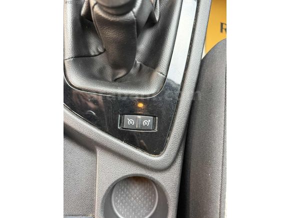 RENAULT MEGANE BENZİNLİ LPG TESLA EKRANLI GERİ GÖRÜŞ TERTEMİZ