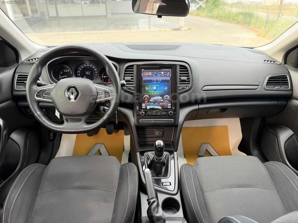 RENAULT MEGANE BENZİNLİ LPG TESLA EKRANLI GERİ GÖRÜŞ TERTEMİZ