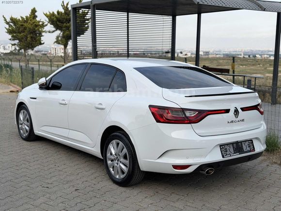 RENAULT MEGANE BENZİNLİ LPG TESLA EKRANLI GERİ GÖRÜŞ TERTEMİZ