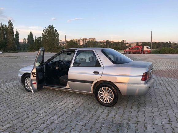 Sahibinden Ford Escort 1.6 CLX 1999 Model 