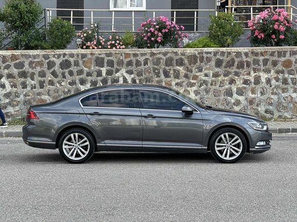2016 VW PASSAT 1.6 TDI HİGHLİNE BOYASIZ HATASIZ