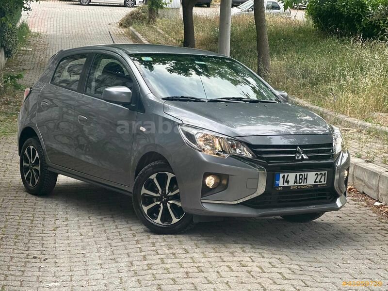 Galeriden Mitsubishi Space Star 1.2 Intense 2021 Model İzmir 51.000 km Füme