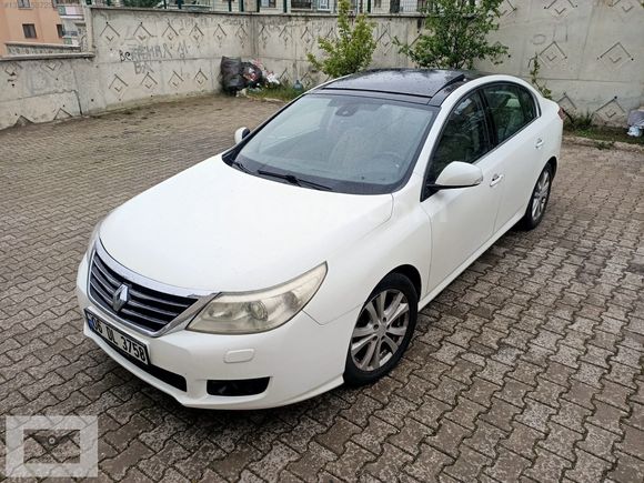 2011 RENAULT LATİTUDE 2.0 DCİ PRİVİLEGE CAM TAVAN OTOMATİK..