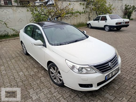 2011 RENAULT LATİTUDE 2.0 DCİ PRİVİLEGE CAM TAVAN OTOMATİK..