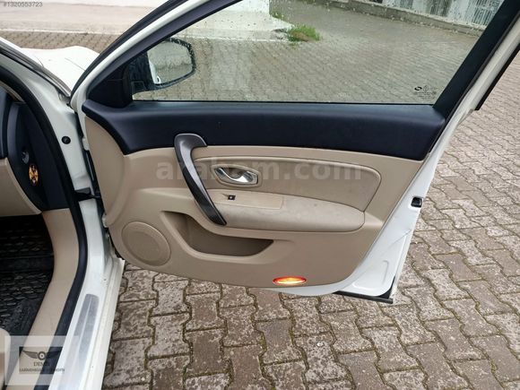 2011 RENAULT LATİTUDE 2.0 DCİ PRİVİLEGE CAM TAVAN OTOMATİK..