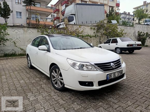 2011 RENAULT LATİTUDE 2.0 DCİ PRİVİLEGE CAM TAVAN OTOMATİK..