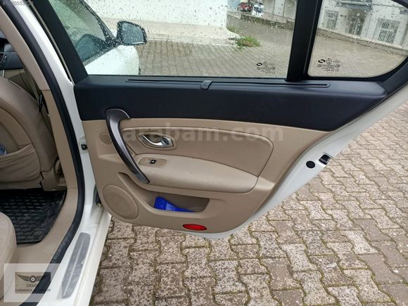 2011 RENAULT LATİTUDE 2.0 DCİ PRİVİLEGE CAM TAVAN OTOMATİK..