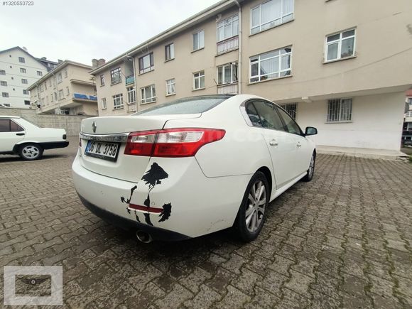 2011 RENAULT LATİTUDE 2.0 DCİ PRİVİLEGE CAM TAVAN OTOMATİK..
