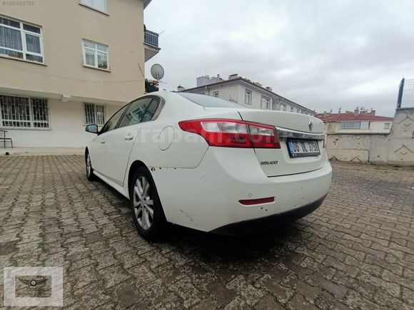 2011 RENAULT LATİTUDE 2.0 DCİ PRİVİLEGE CAM TAVAN OTOMATİK..