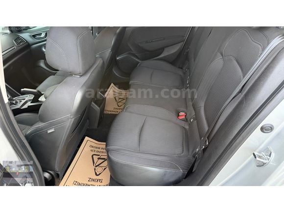 2018 DEĞİŞENSİZ DİZEL OTOMATİK MEGANE 4