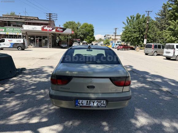 TEMİZ MEGAN 1 AİLE ARACI