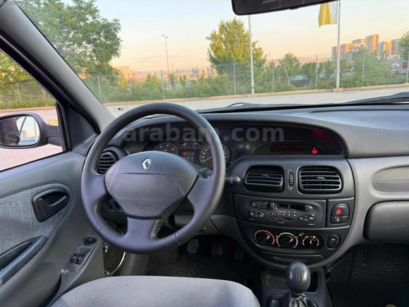 2000 MODEL MEGANE 1.6 16 VALF KLİMALI GÜNEŞ YANIĞI YOK