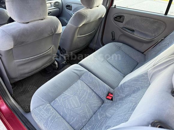 2000 MODEL MEGANE 1.6 16 VALF KLİMALI GÜNEŞ YANIĞI YOK
