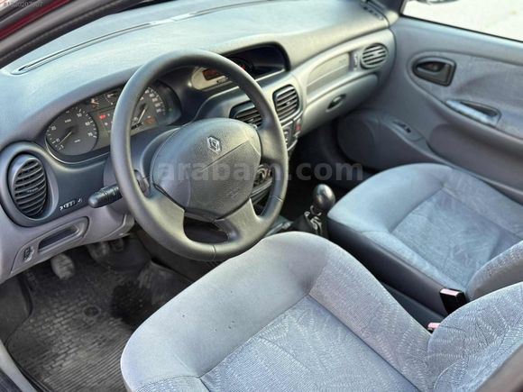 2000 MODEL MEGANE 1.6 16 VALF KLİMALI GÜNEŞ YANIĞI YOK