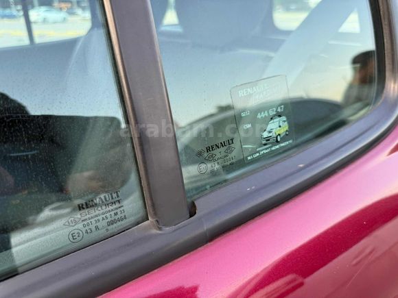 2000 MODEL MEGANE 1.6 16 VALF KLİMALI GÜNEŞ YANIĞI YOK