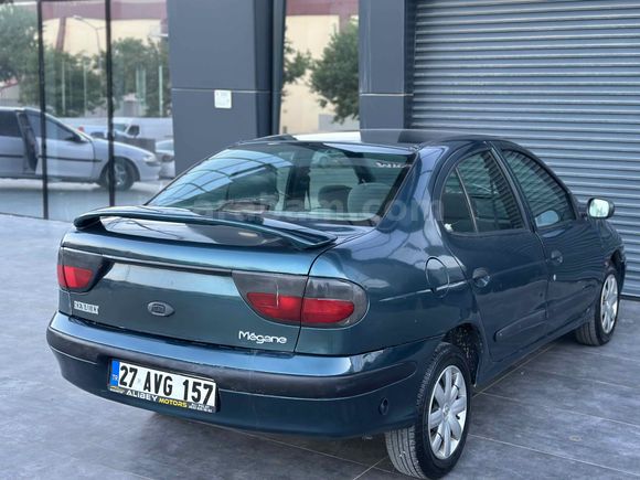 1998 MEGAN 4 CAM OTOMATİK KLİMA LI