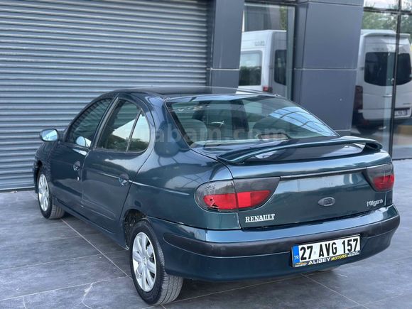 1998 MEGAN 4 CAM OTOMATİK KLİMA LI