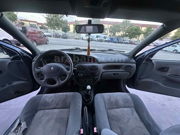 1998 MEGAN 4 CAM OTOMATİK KLİMA LI