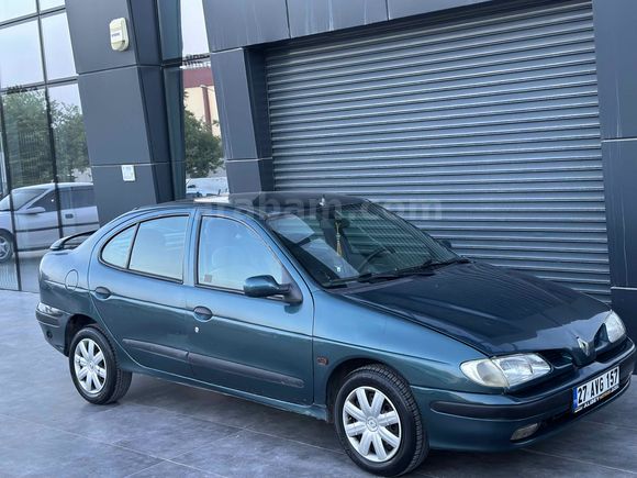 1998 MEGAN 4 CAM OTOMATİK KLİMA LI
