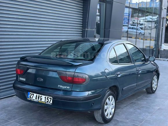 1998 MEGAN 4 CAM OTOMATİK KLİMA LI