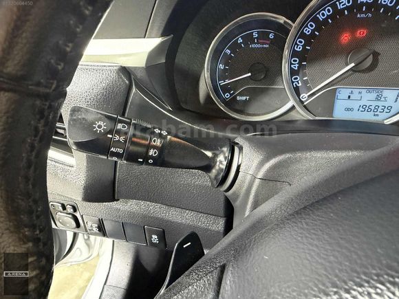 ARENA'DAN 2015 COROLLA ADVANCE OTOMATİK DEĞİŞENSİZ EMSALSİZ