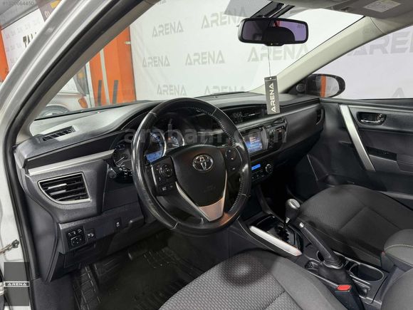 ARENA'DAN 2015 COROLLA ADVANCE OTOMATİK DEĞİŞENSİZ EMSALSİZ