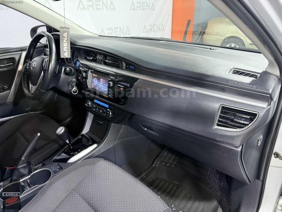 ARENA'DAN 2015 COROLLA ADVANCE OTOMATİK DEĞİŞENSİZ EMSALSİZ