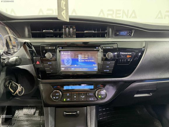 ARENA'DAN 2015 COROLLA ADVANCE OTOMATİK DEĞİŞENSİZ EMSALSİZ