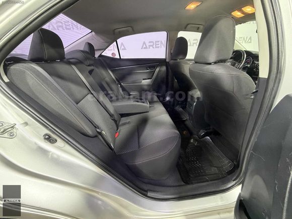 ARENA'DAN 2015 COROLLA ADVANCE OTOMATİK DEĞİŞENSİZ EMSALSİZ