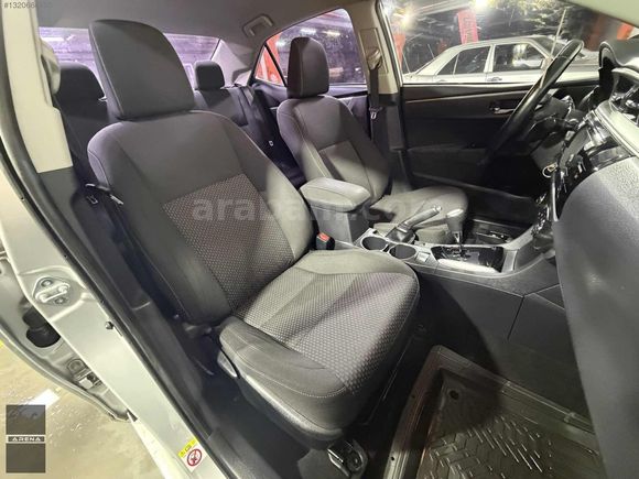 ARENA'DAN 2015 COROLLA ADVANCE OTOMATİK DEĞİŞENSİZ EMSALSİZ