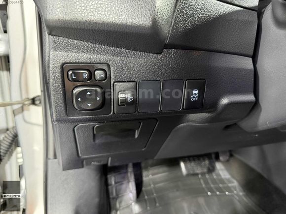 ARENA'DAN 2015 COROLLA ADVANCE OTOMATİK DEĞİŞENSİZ EMSALSİZ