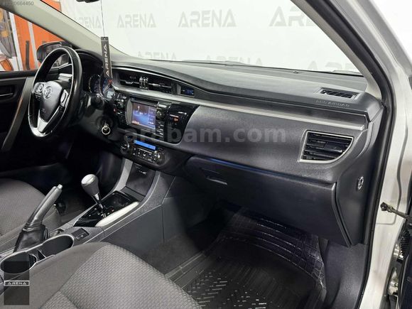 ARENA'DAN 2015 COROLLA ADVANCE OTOMATİK DEĞİŞENSİZ EMSALSİZ