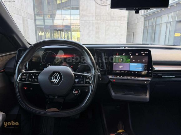 YABA OTOMOTİV'DEN 2023 MEGANE İCONİC HATASIZ BOYASIZ TRAMERSİZ