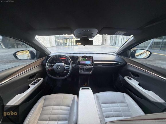 YABA OTOMOTİV'DEN 2023 MEGANE İCONİC HATASIZ BOYASIZ TRAMERSİZ