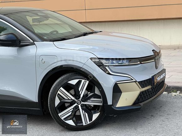 BOYASIZ 55 BİN KM'DE MEGANE E-TECH ICONIC 220 HP