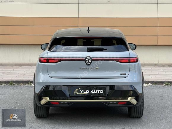 BOYASIZ 55 BİN KM'DE MEGANE E-TECH ICONIC 220 HP